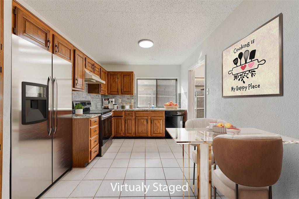 Dallas, TX 75238,10906 Listi Drive