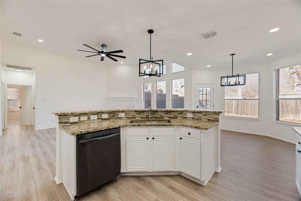 Mckinney, TX 75070,5828 Pine Ridge Boulevard