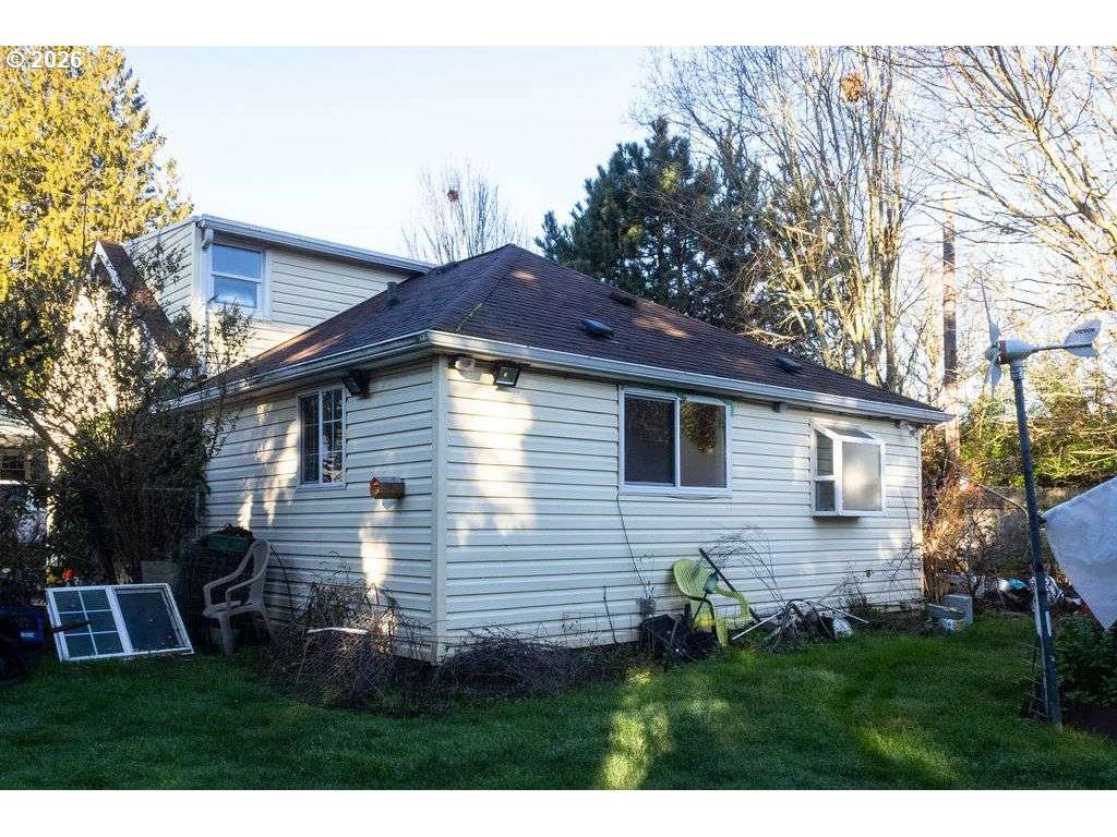 Portland, OR 97233,40 SE 133RD AVE #B