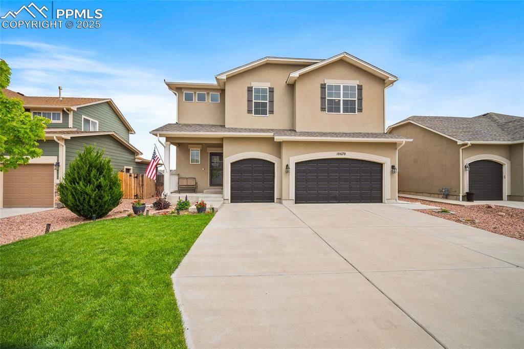 10670 Abrams DR, Colorado Springs, CO 80925
