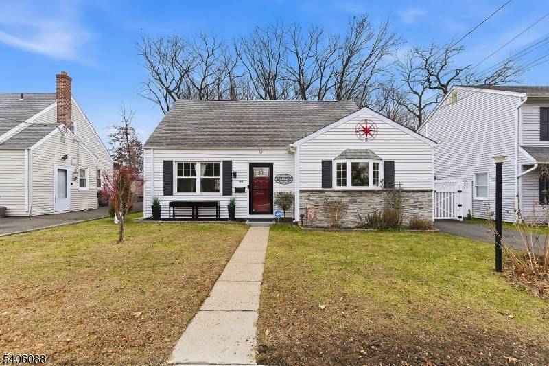 Hawthorne Boro, NJ 07506,44 Kaywin Ave