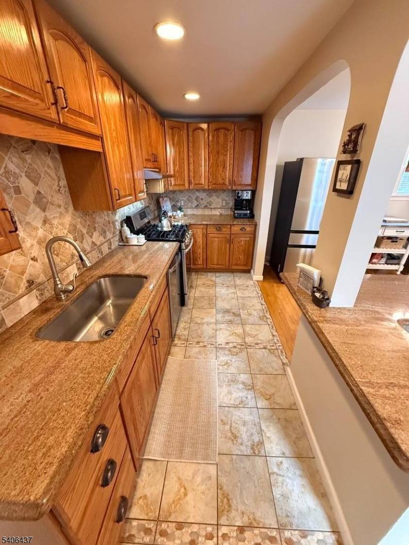 Bloomfield Twp., NJ 07003,21 Rowe St