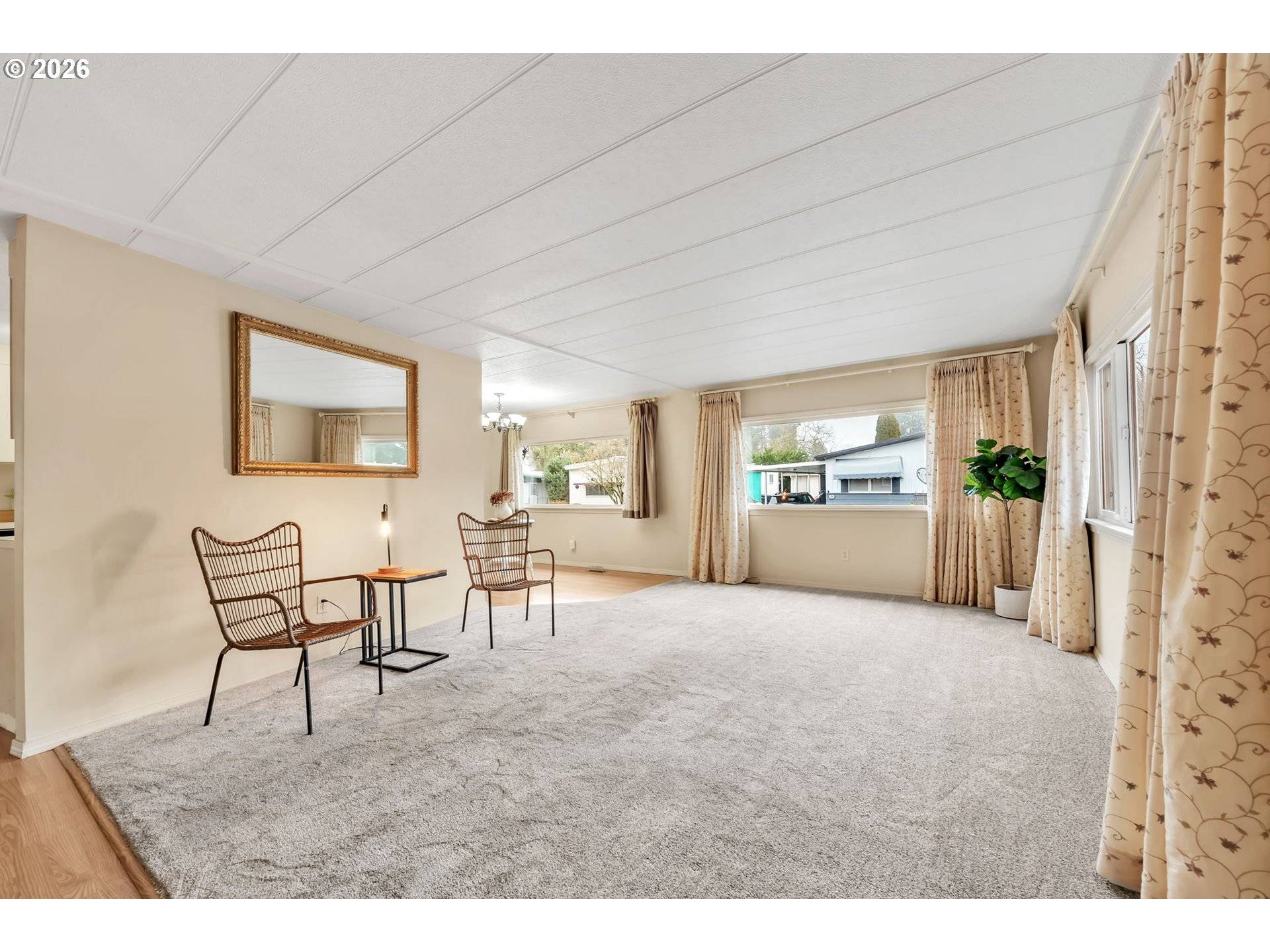 Eugene, OR 97402,1800 LAKEWOOD CT #24