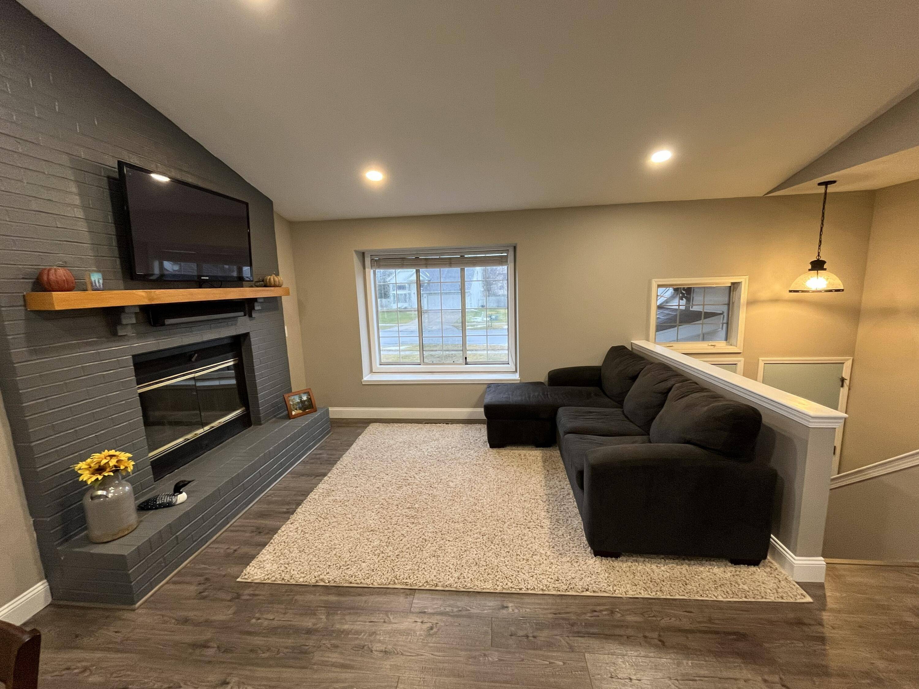 Kentwood, MI 49548,755 Springwood DR SE