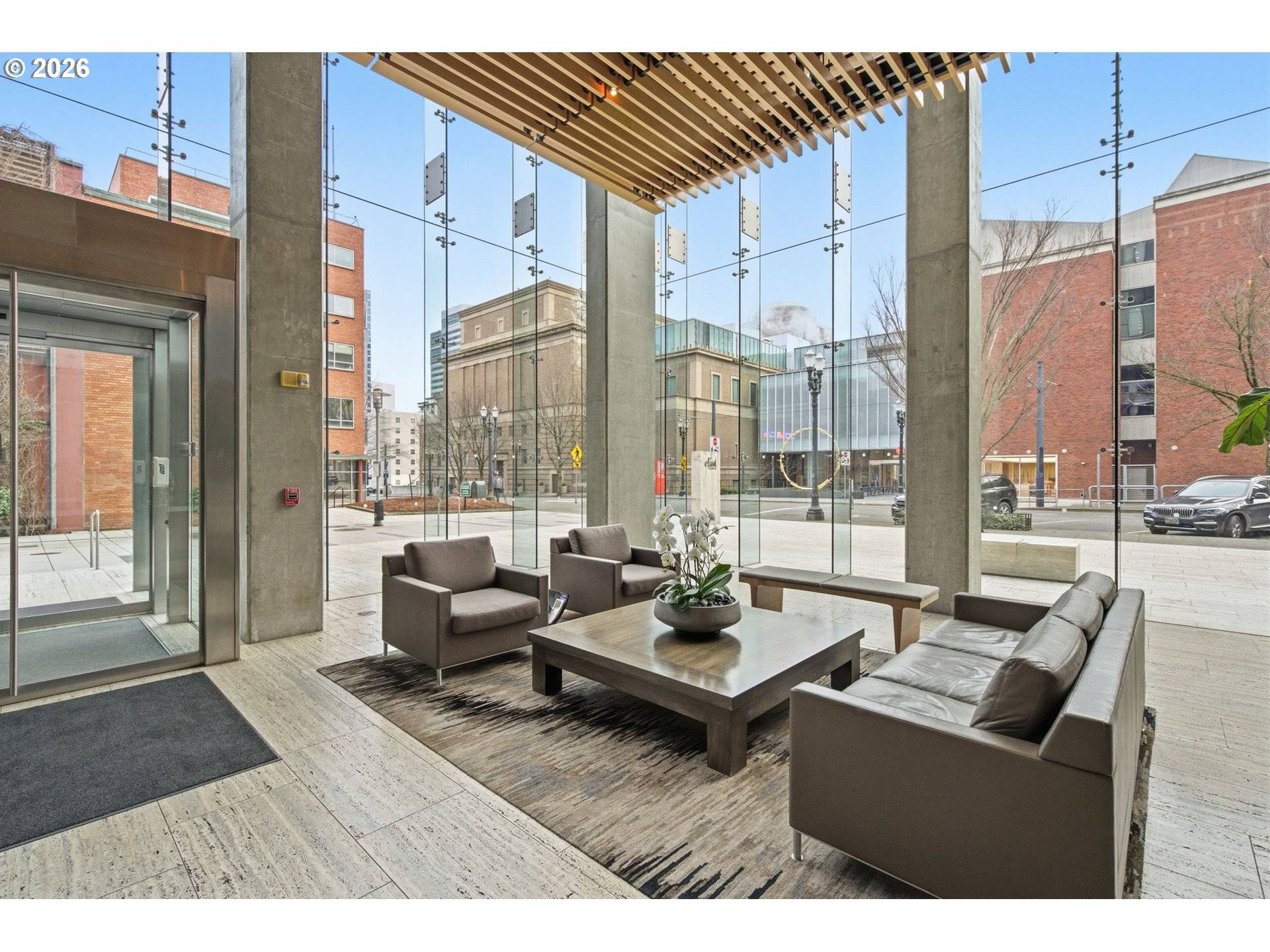 Portland, OR 97205,1221 SW 10TH AVE #908