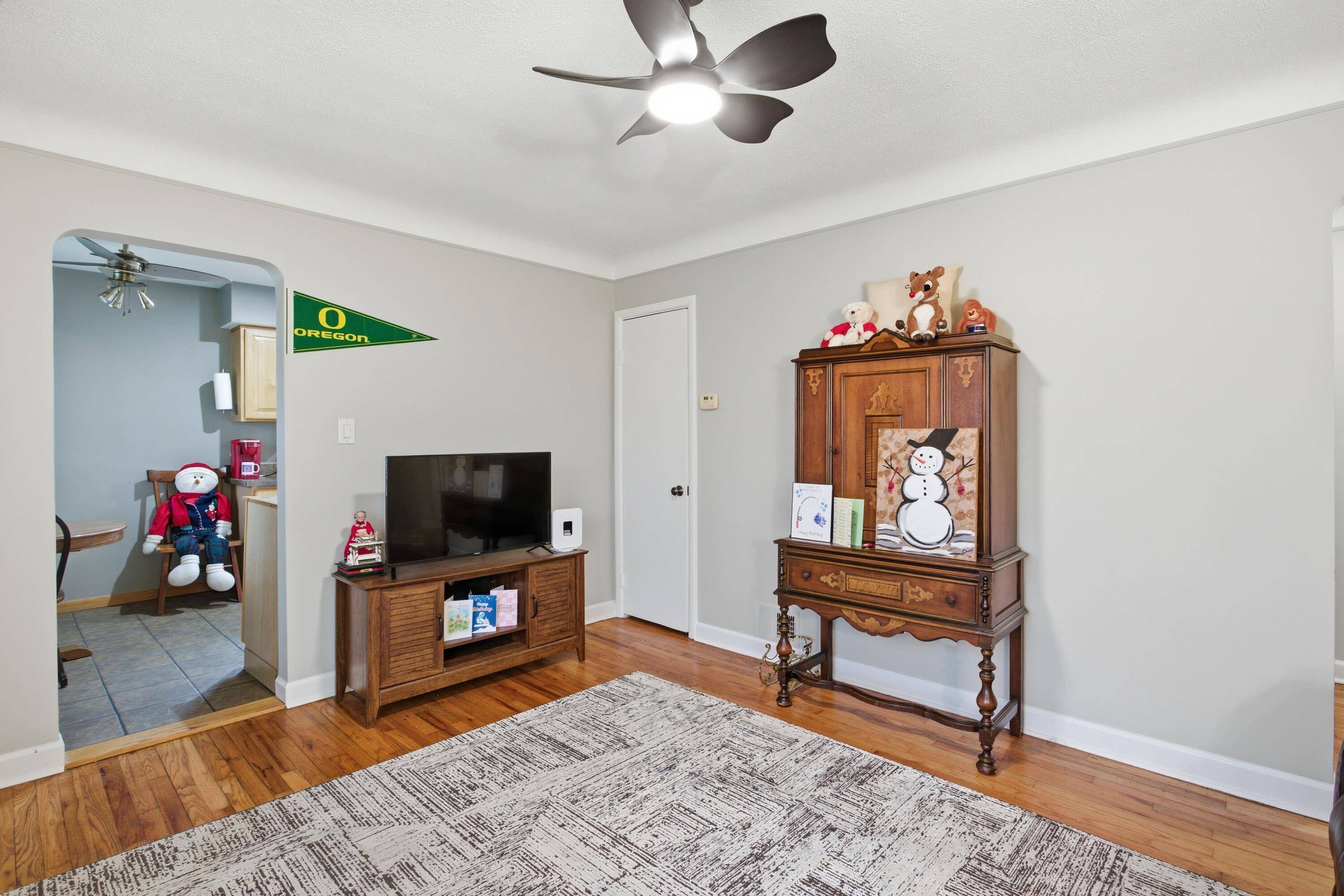 Center Line, MI 48015,7324 Mckinley