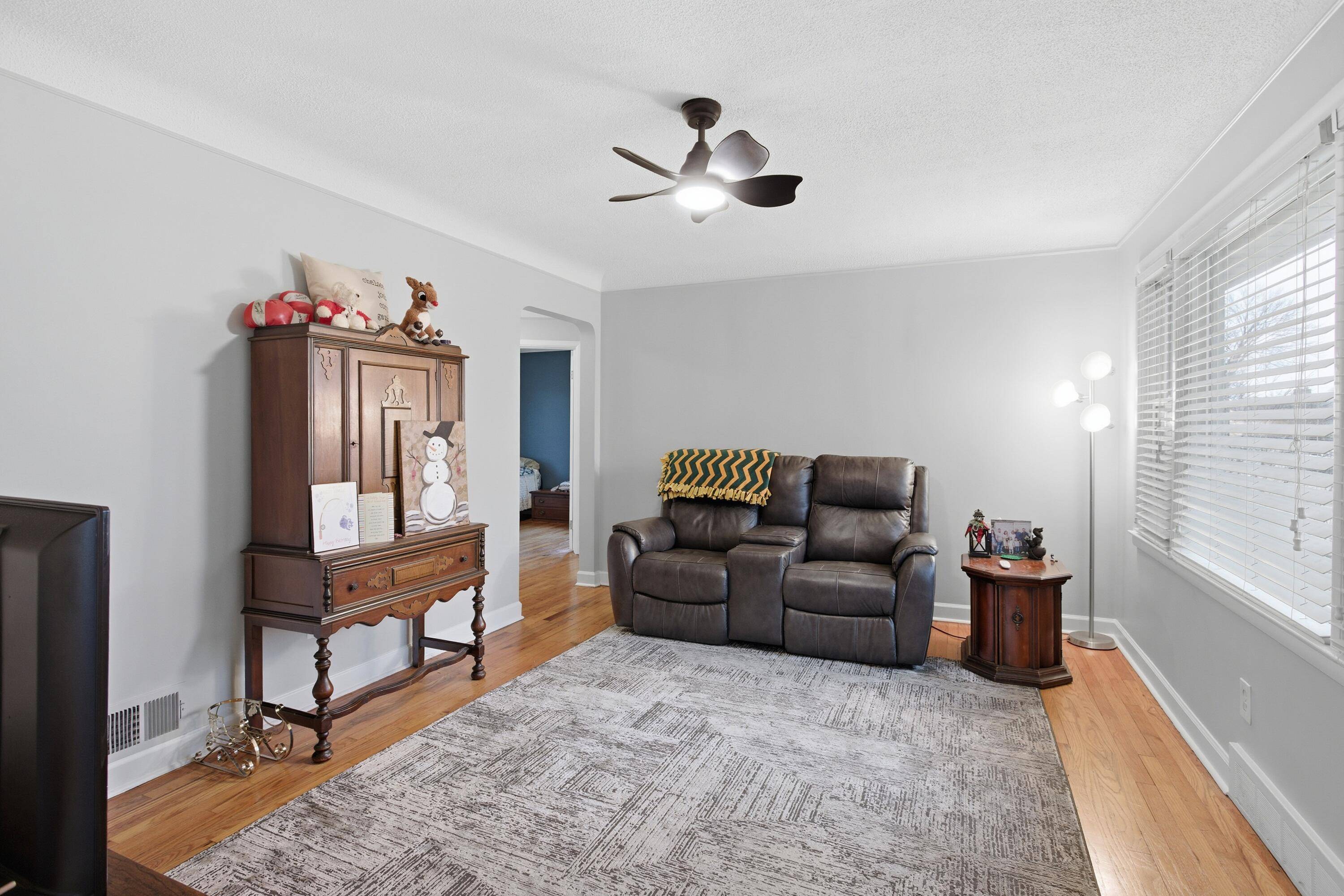 Center Line, MI 48015,7324 Mckinley