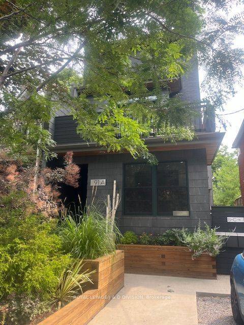 Toronto E01, ON M4L 2W5,91 Woodfield RD #C