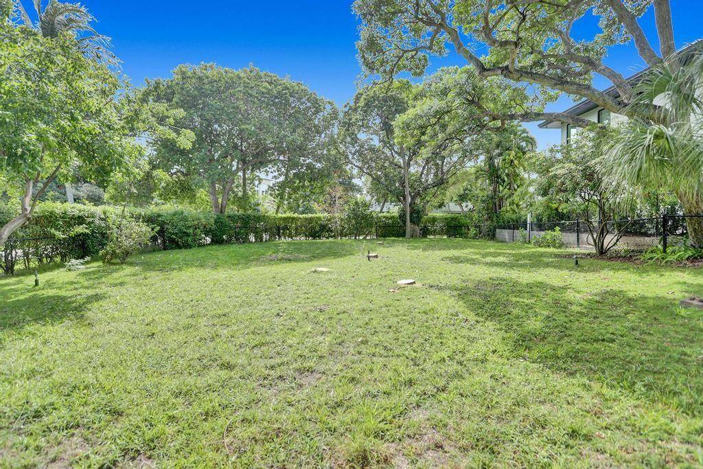 Boca Raton, FL 33432,799 PARK DRIVE W
