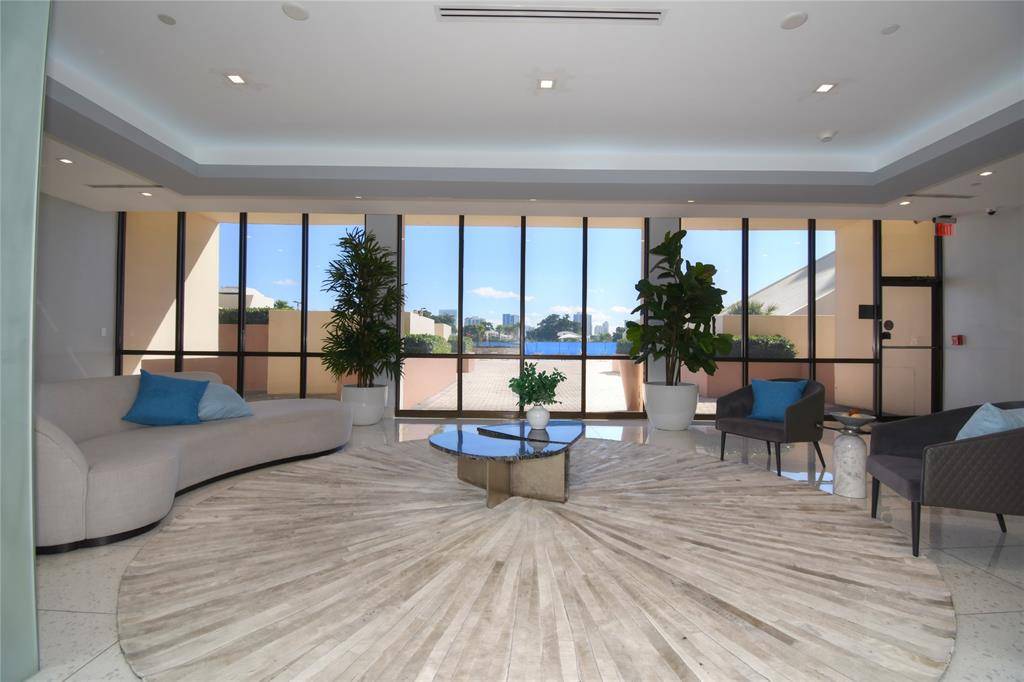 Aventura, FL 33180,20301 W Country Club Dr. #930