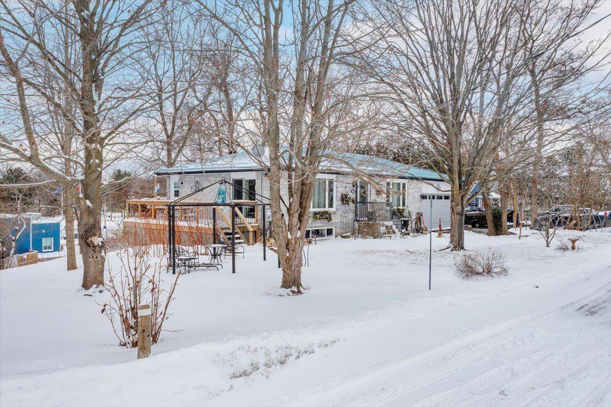 Georgina, ON L0E 1L0,21 Malone RD