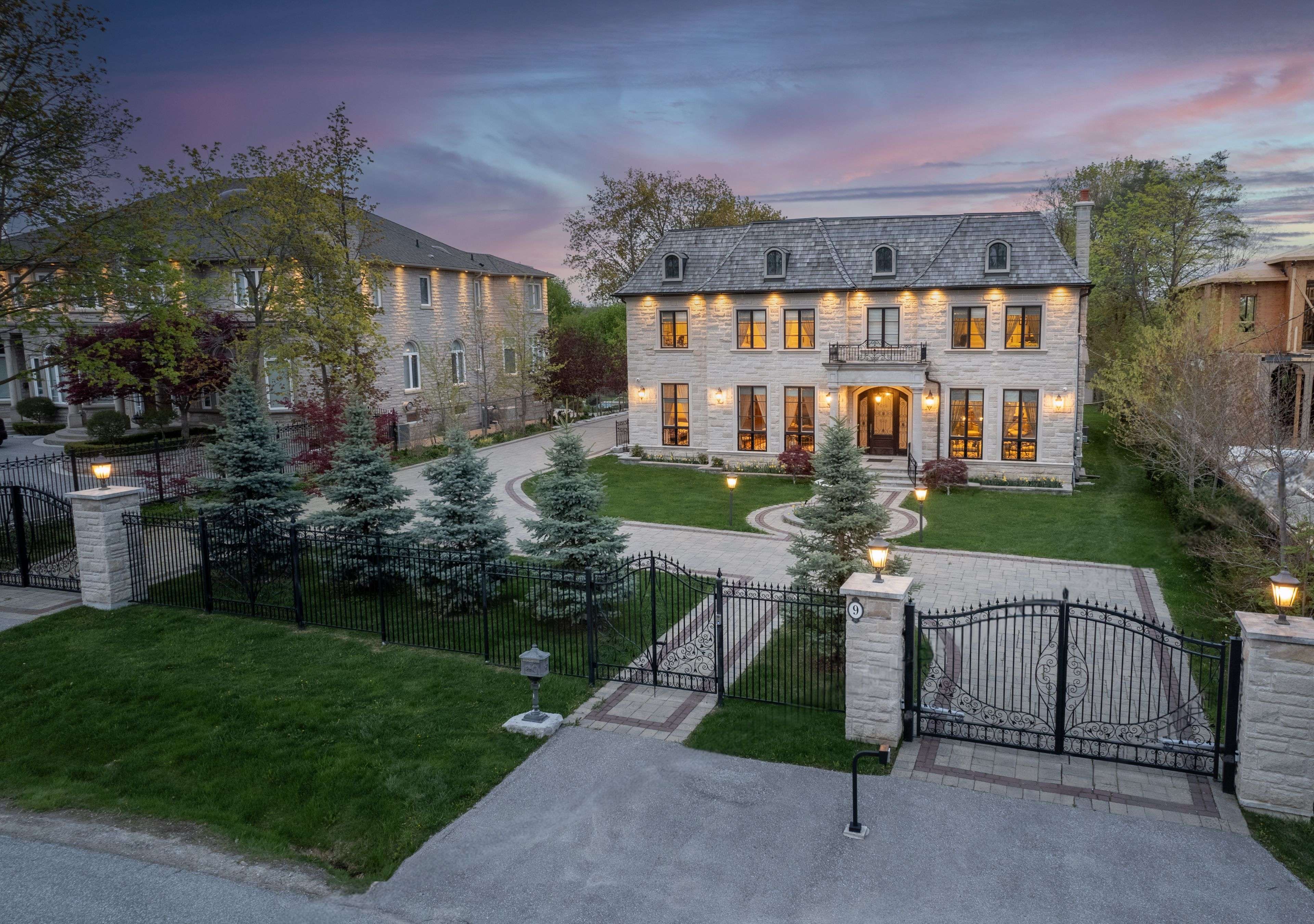 Vaughan, ON L4J 2A1,9 Thornbank RD