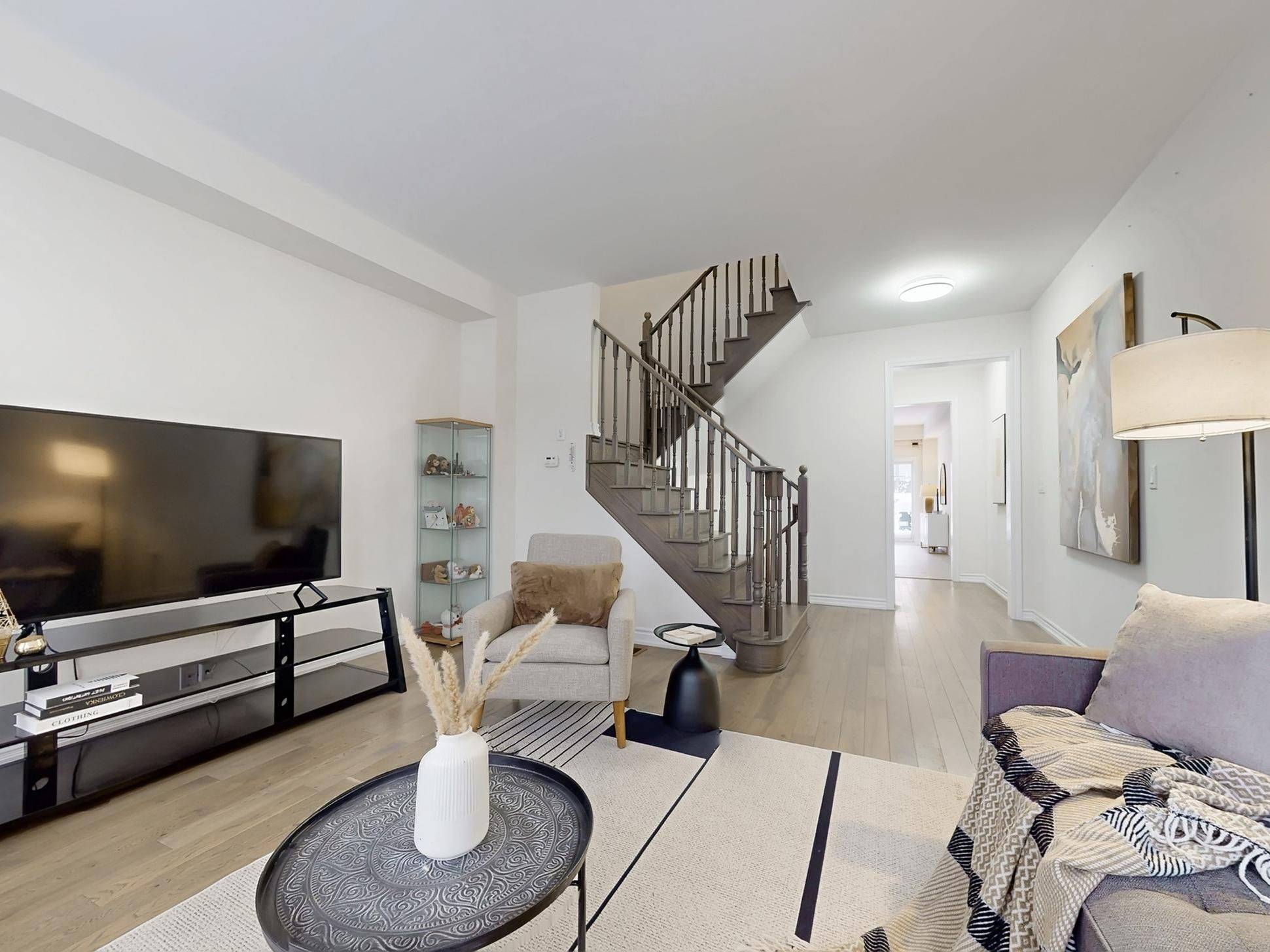 Markham, ON L6C 0Z1,14 Isabella Peach DR