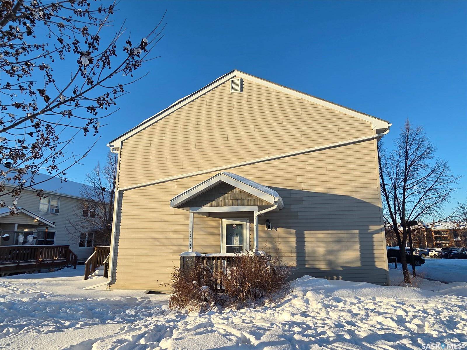 Saskatoon, SK S7M 1J4,210 Camponi PLACE #13