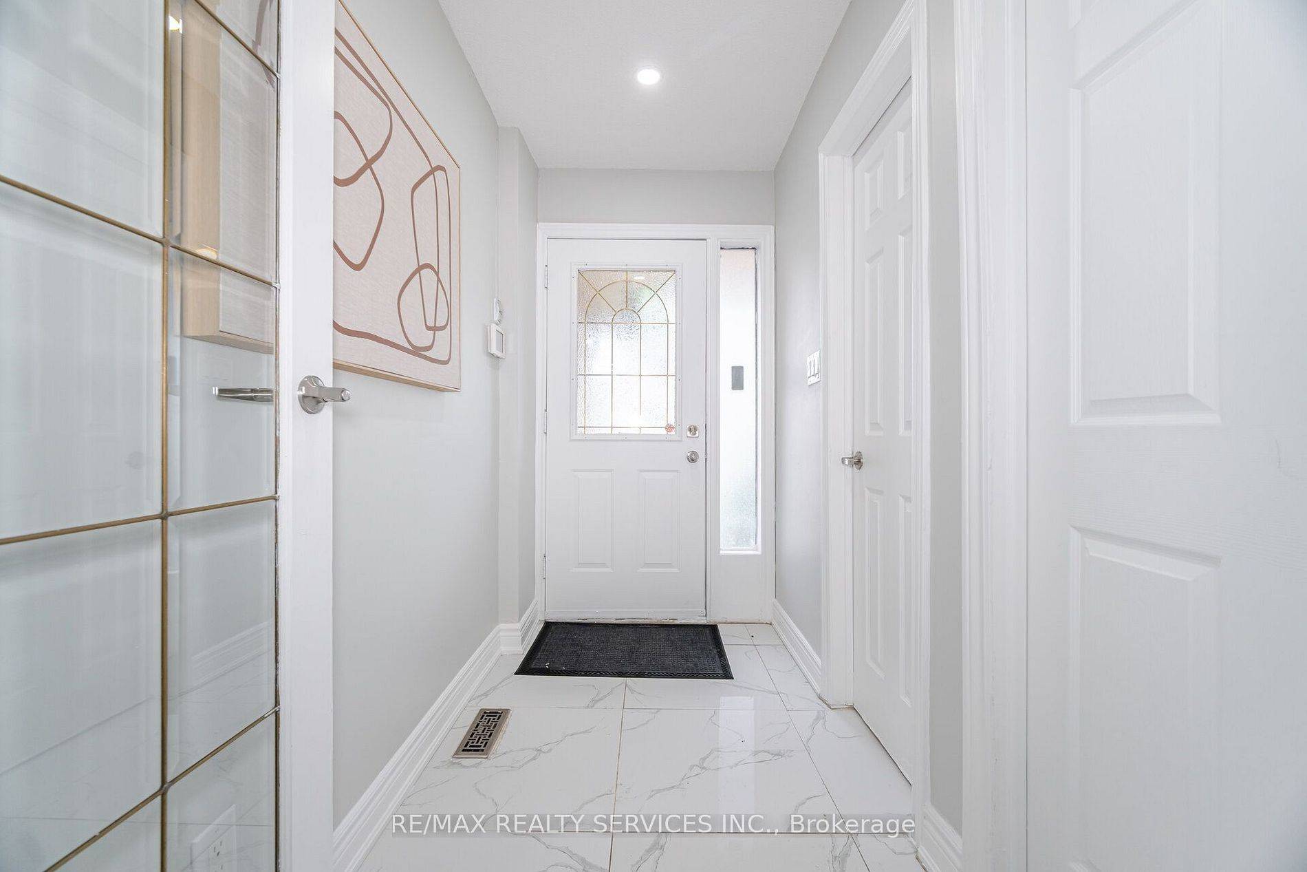 Mississauga, ON L4T 3M3,3525 Brandon Gate DR #65