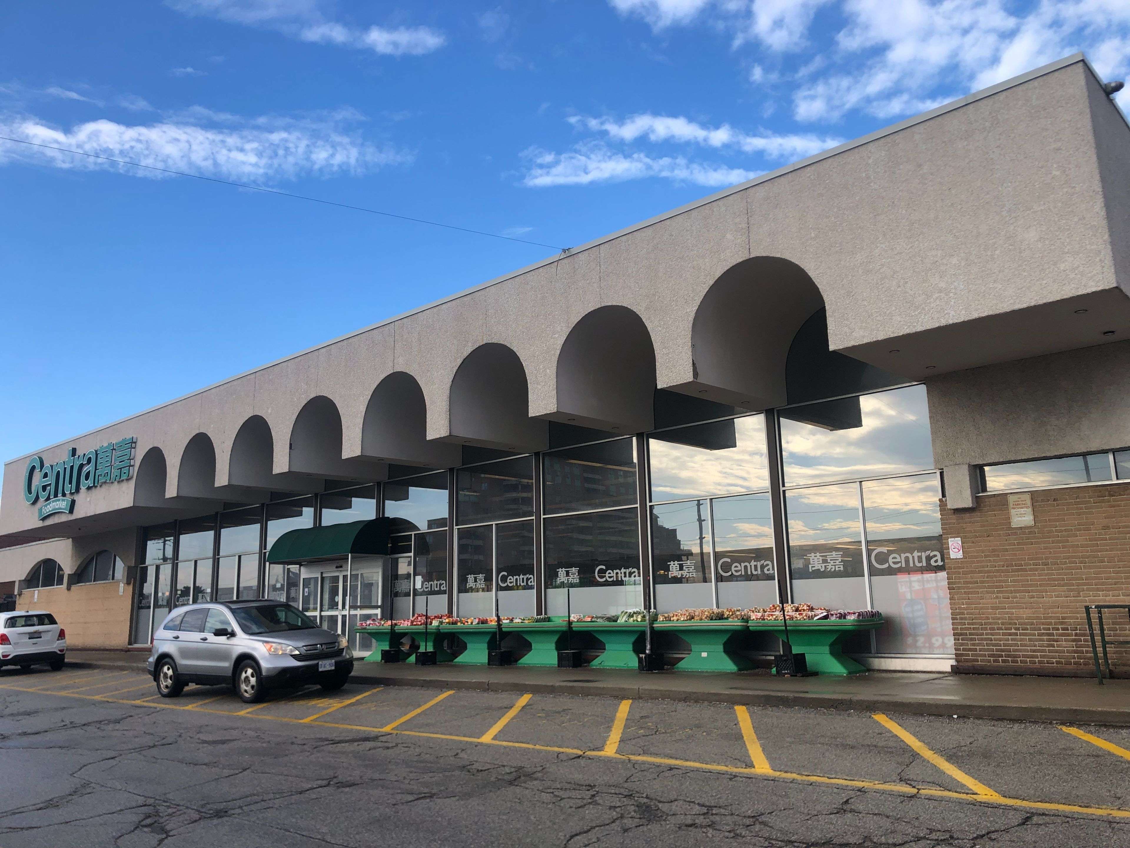 Toronto W05, ON M9M 2G3,2552 Finch AVE W #16