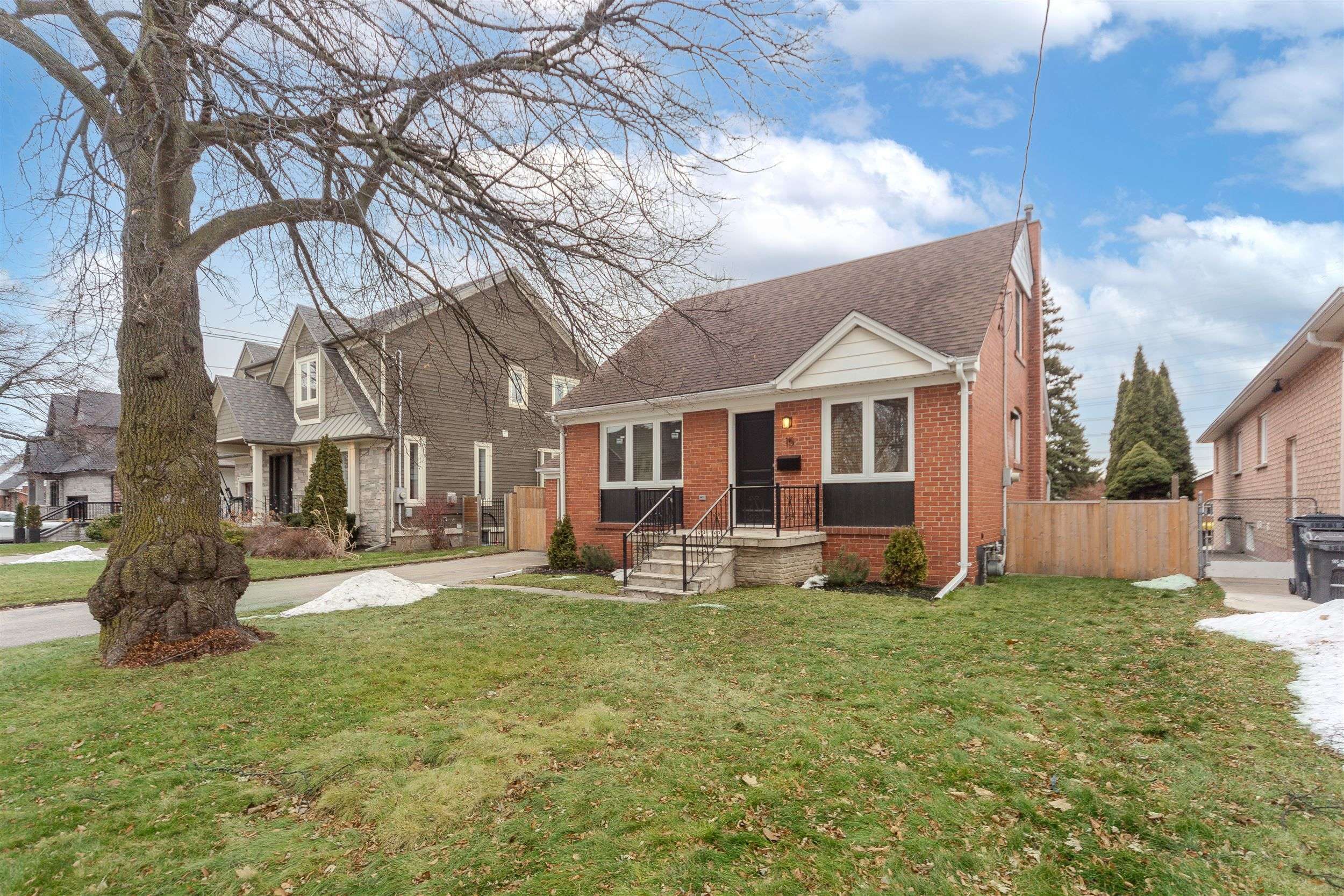 Toronto W07, ON M8Z 2L3,15 Elford BLVD