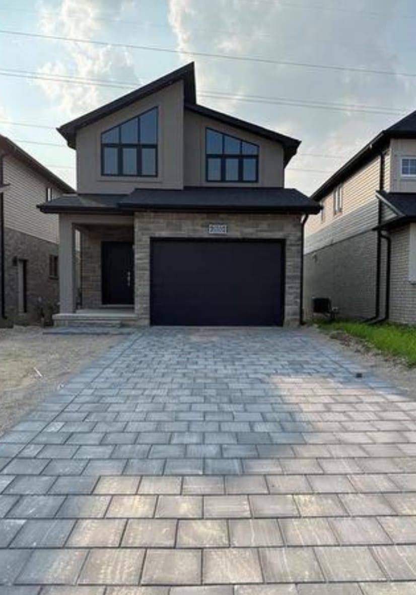 London South, ON N6M 1G4,2653 Bobolink LN
