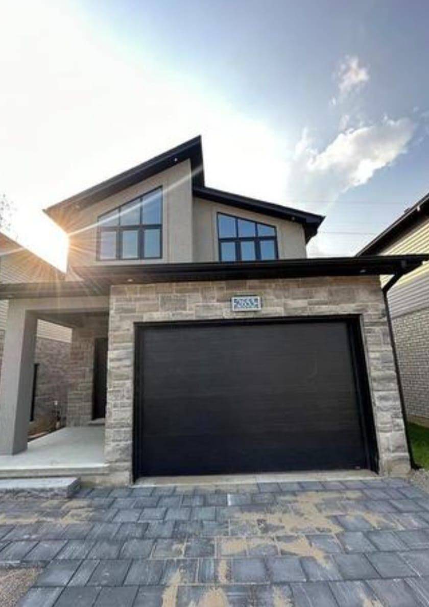 London South, ON N6M 1G4,2653 Bobolink LN