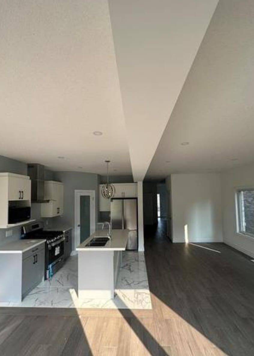 London South, ON N6M 1G4,2653 Bobolink LN