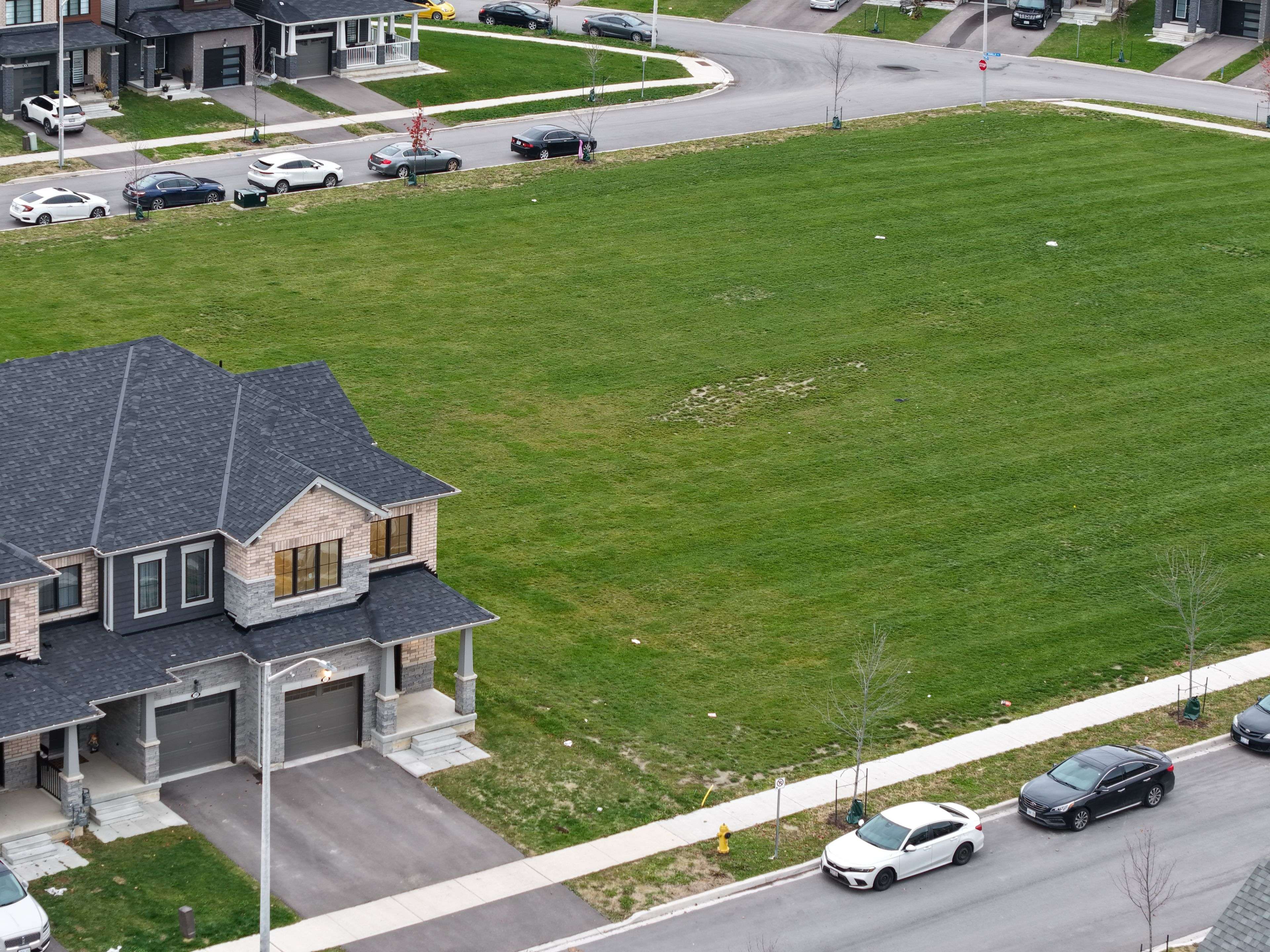 Thorold, ON L2V 0K9,35 Concord DR