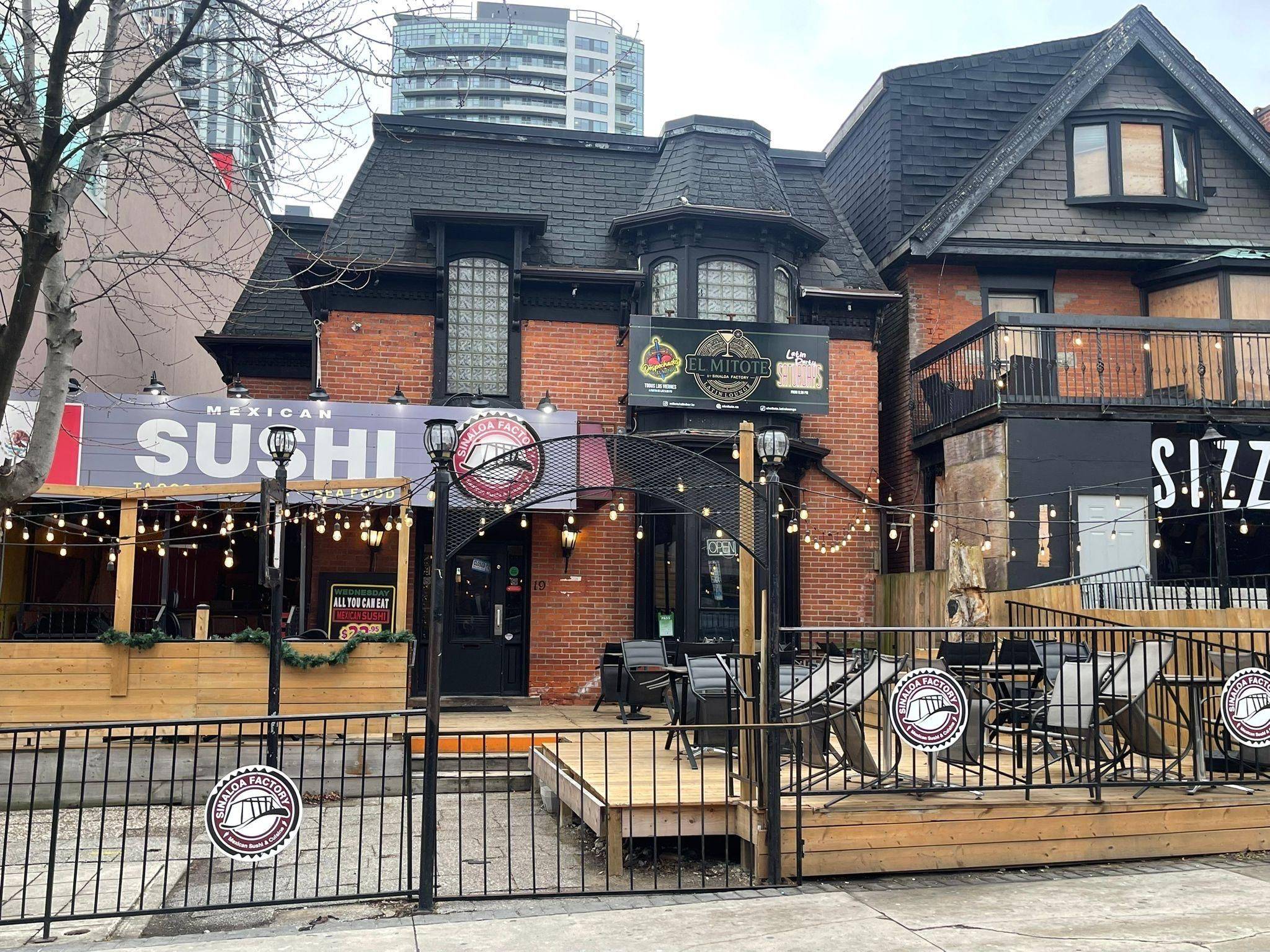 Hamilton, ON L8P 3M7,19 Hess ST S