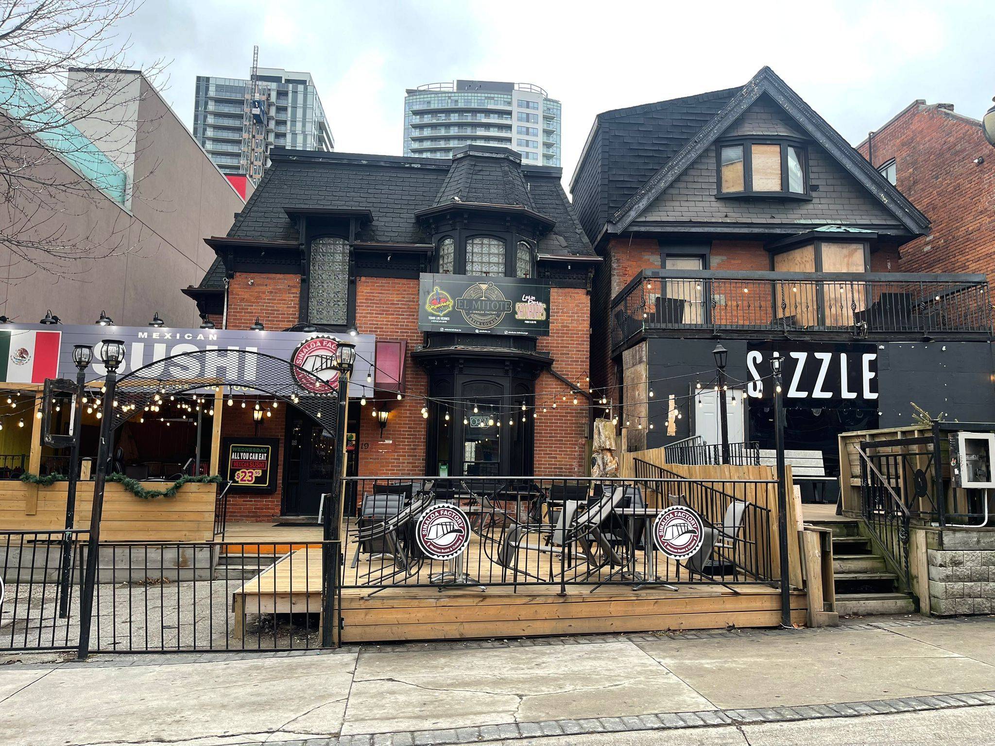 Hamilton, ON L8P 3M7,19 Hess ST S