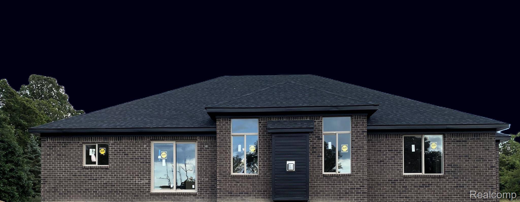 Almont, MI 48003,0002 HOWLAND RD