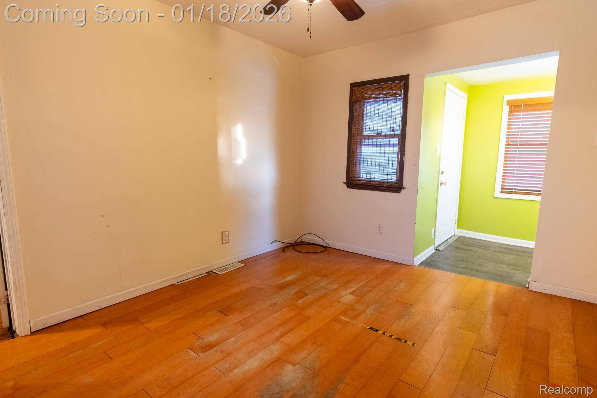 Hazel Park, MI 48030,418 W Woodruff AVE