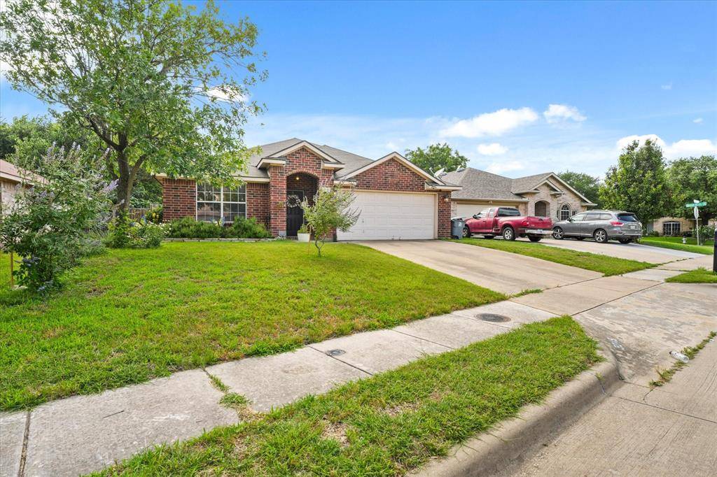 Dallas, TX 75211,5045 E Rim Road