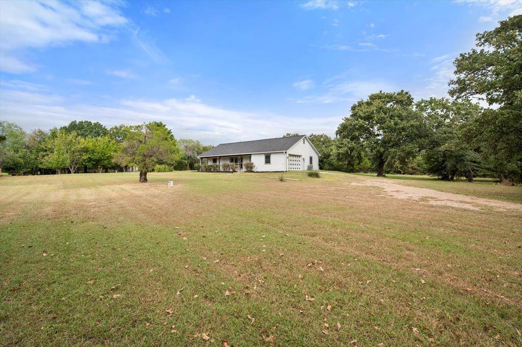 Corsicana, TX 75109,322 SE County Road 3124A