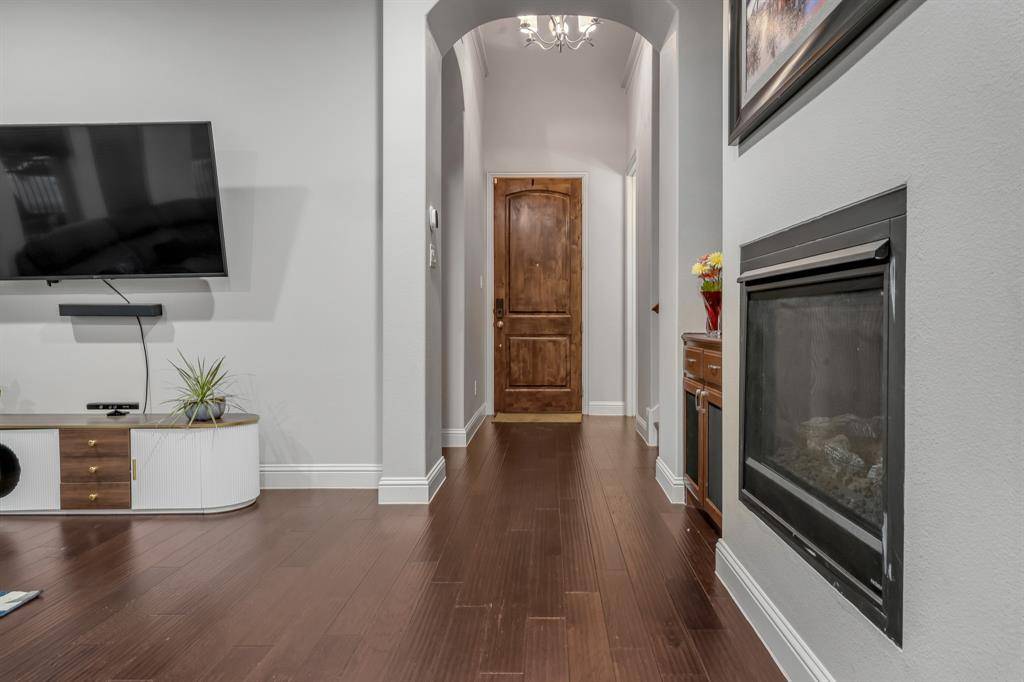 Arlington, TX 76005,1229 Harris Hawk Way