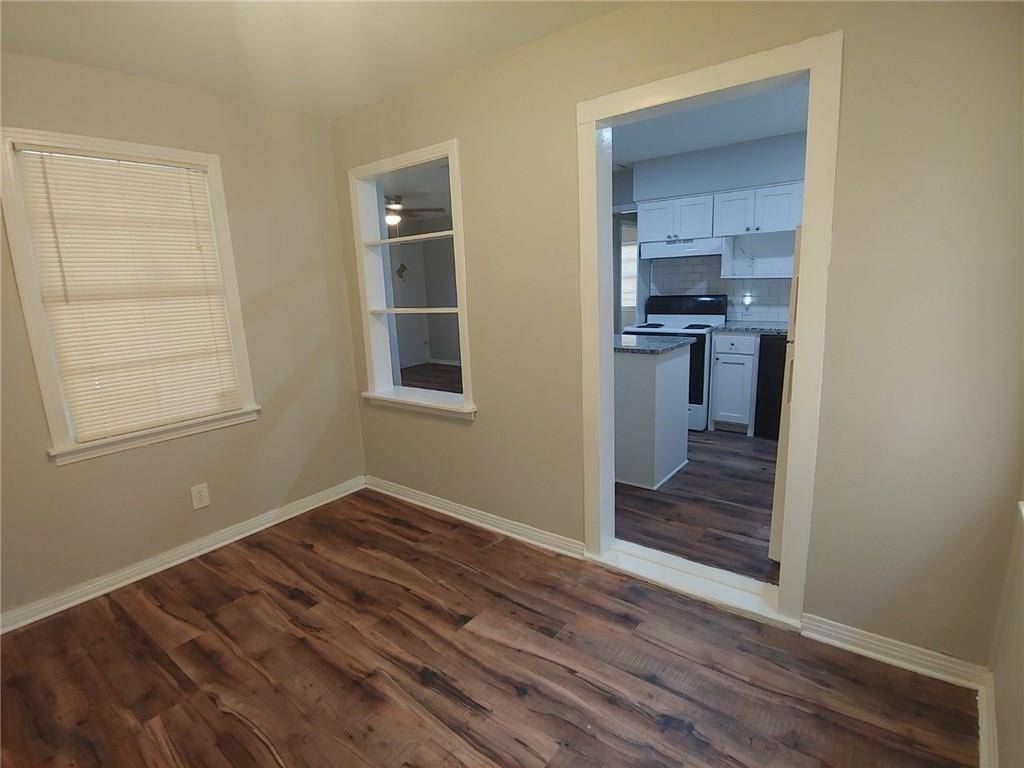 Dallas, TX 75216,2347 Village Way