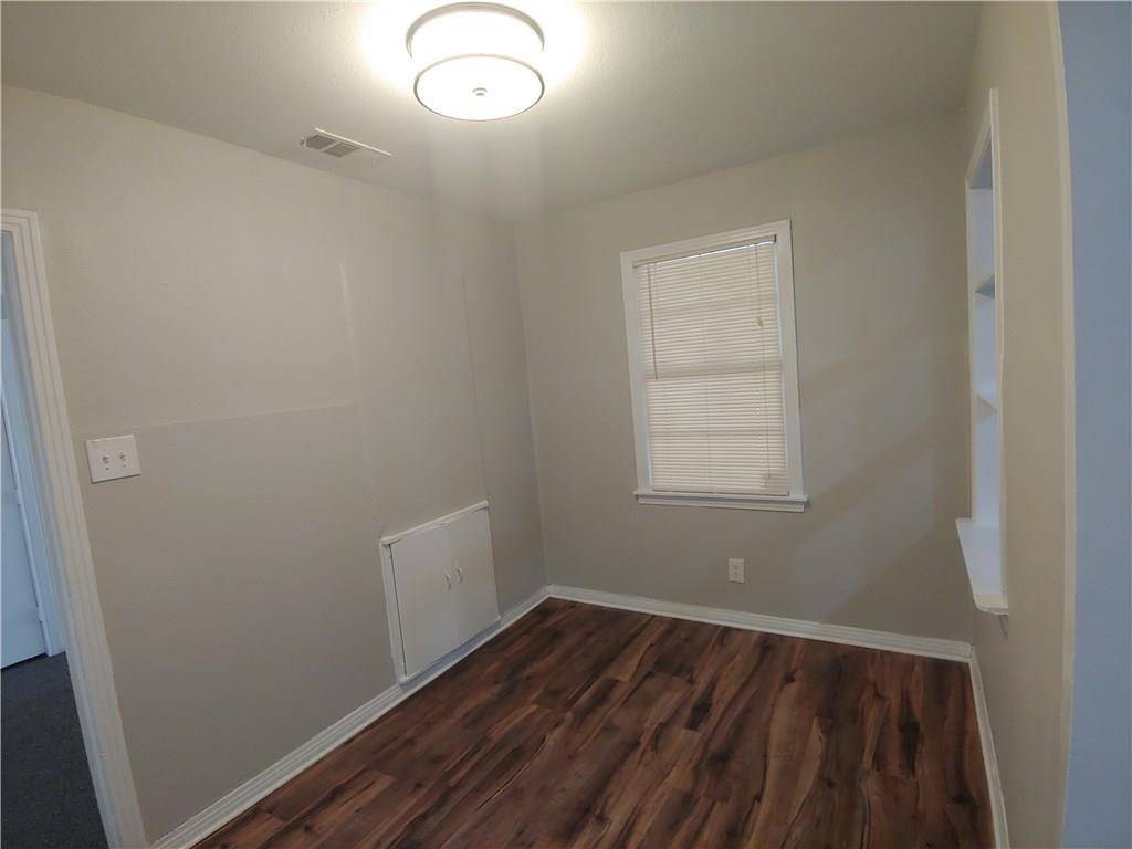 Dallas, TX 75216,2347 Village Way