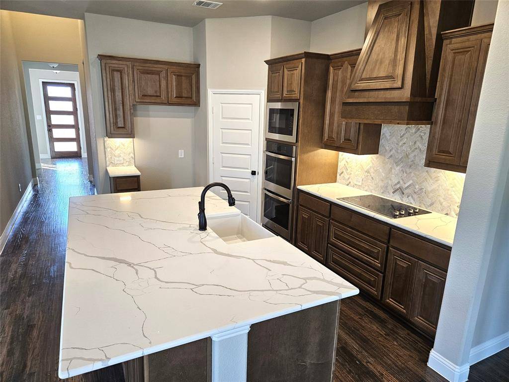 Van Alstyne, TX 75495,2716 Silo Lane