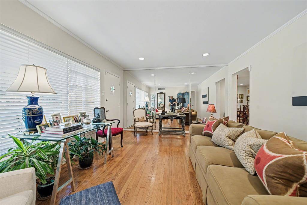 Dallas, TX 75220,9620 Lakemont Drive