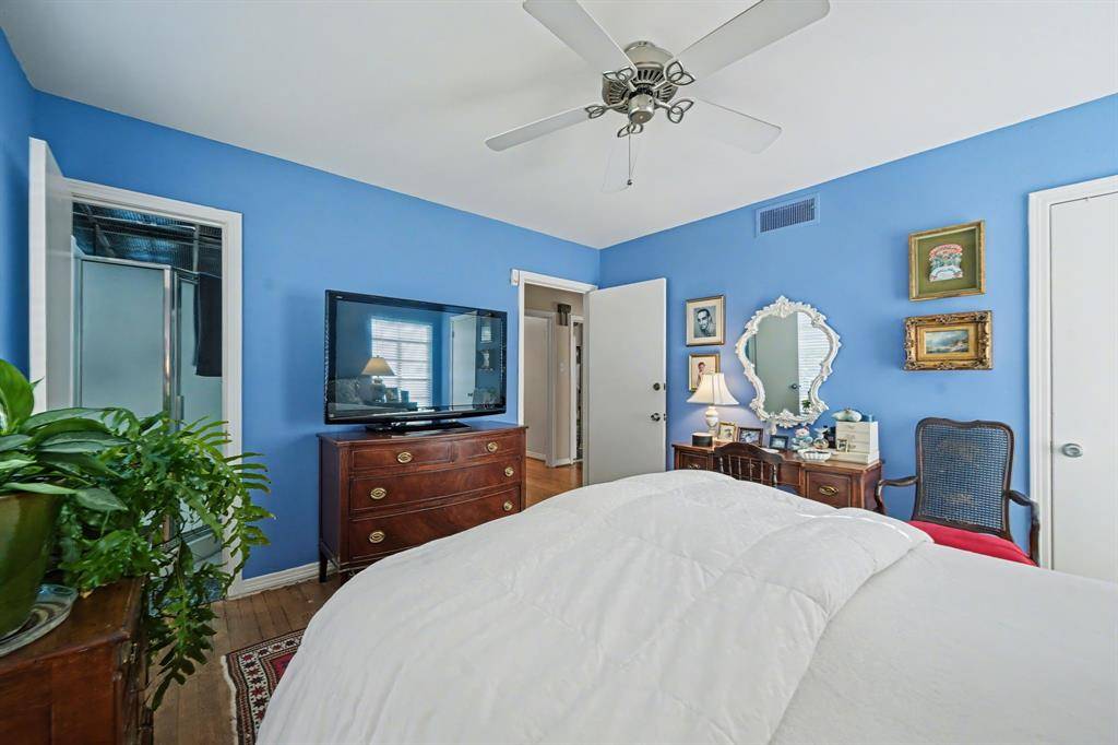 Dallas, TX 75220,9620 Lakemont Drive