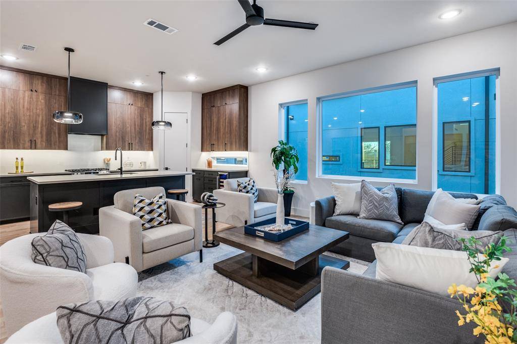 Dallas, TX 75219,2906 Hawthorne Avenue #103