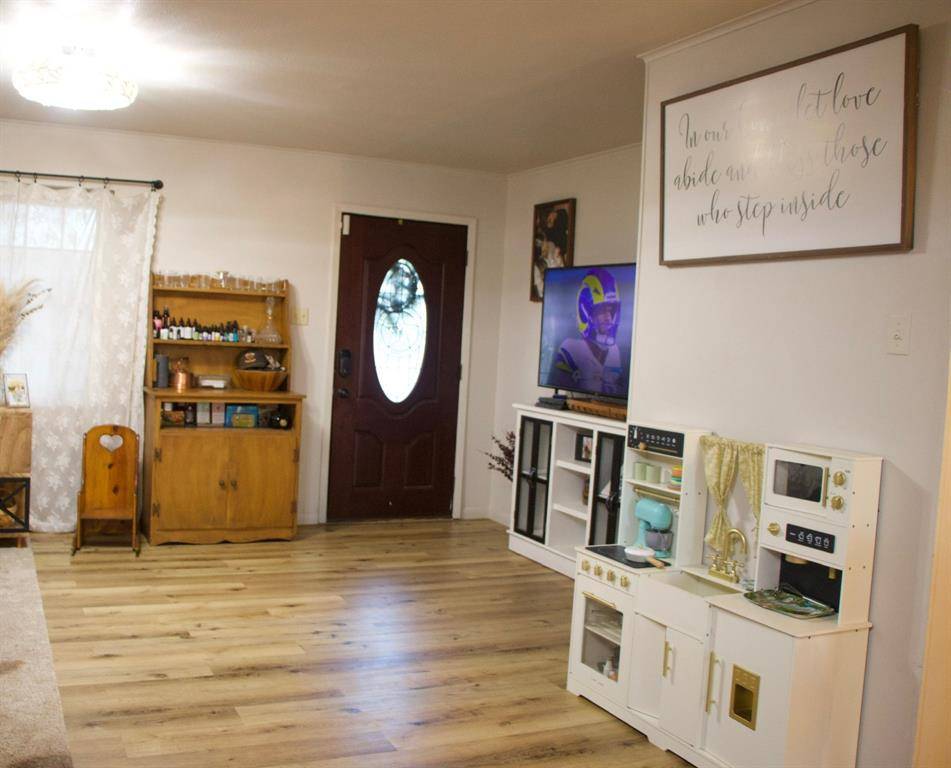 Coleman, TX 76834,1306 W Hill Lane