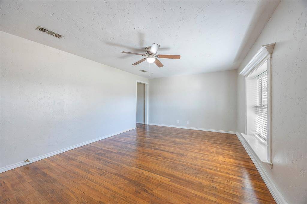 Alvarado, TX 76009,110 S 5th Street