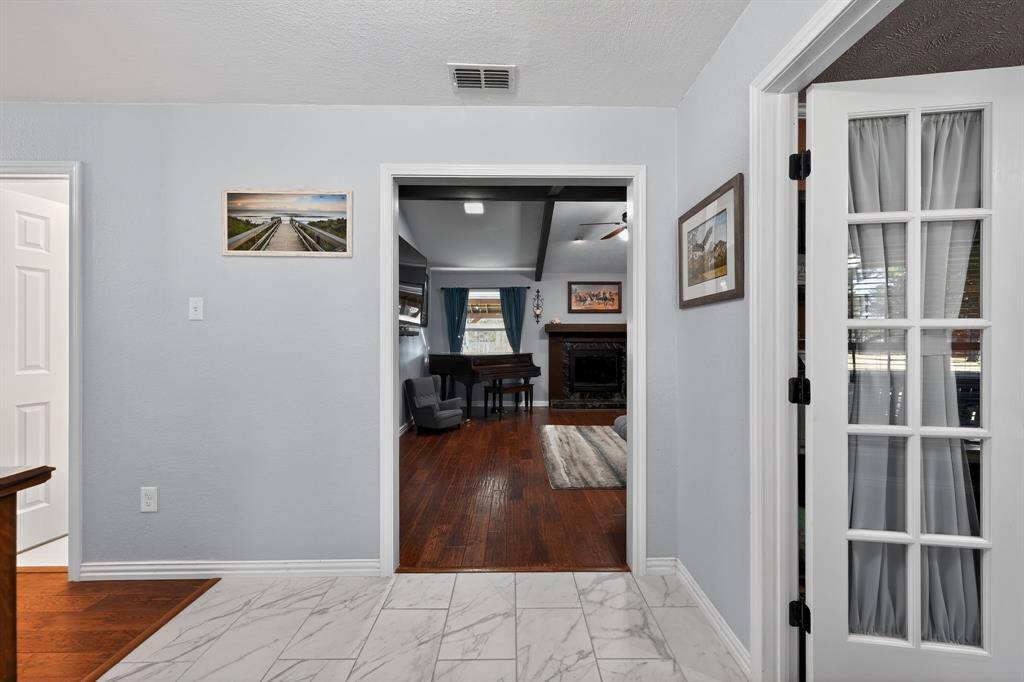 Highland Village, TX 75077,212 Edgewood Drive