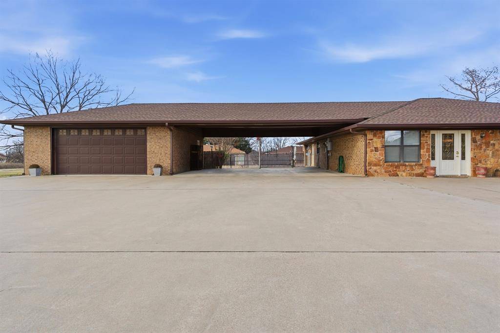 Graham, TX 76450,111 Mustang