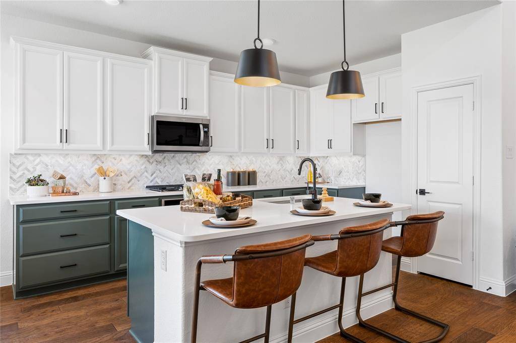 Venus, TX 76084,4701 Indian Hawthorne Drive