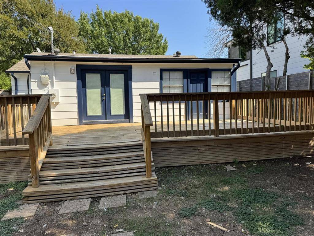 Dallas, TX 75209,8427 Ridgelea Street