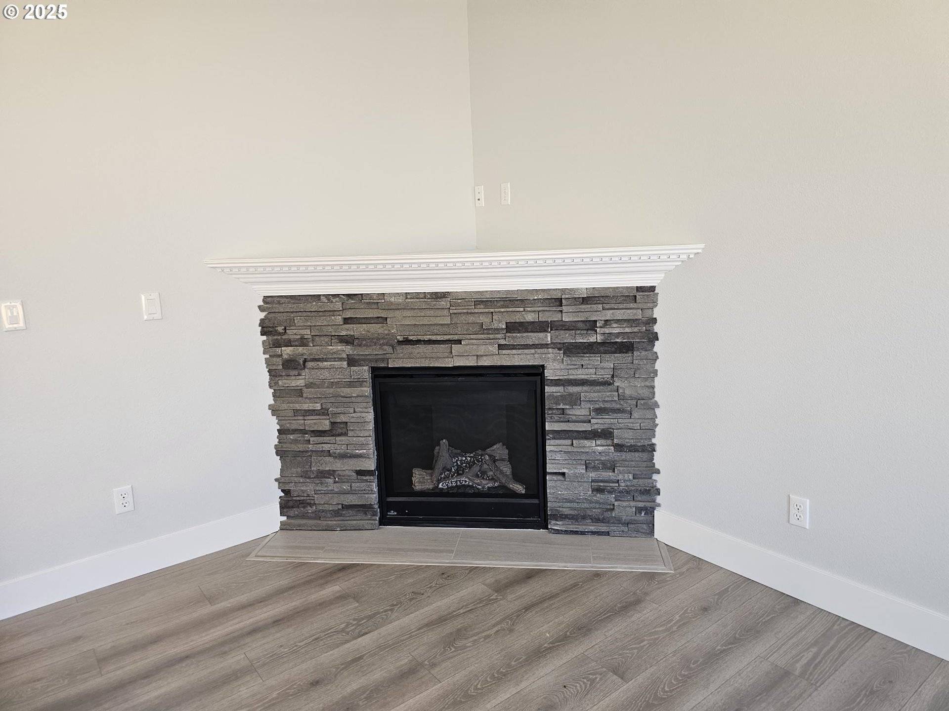 St Helens, OR 97051,453 N 12th ST