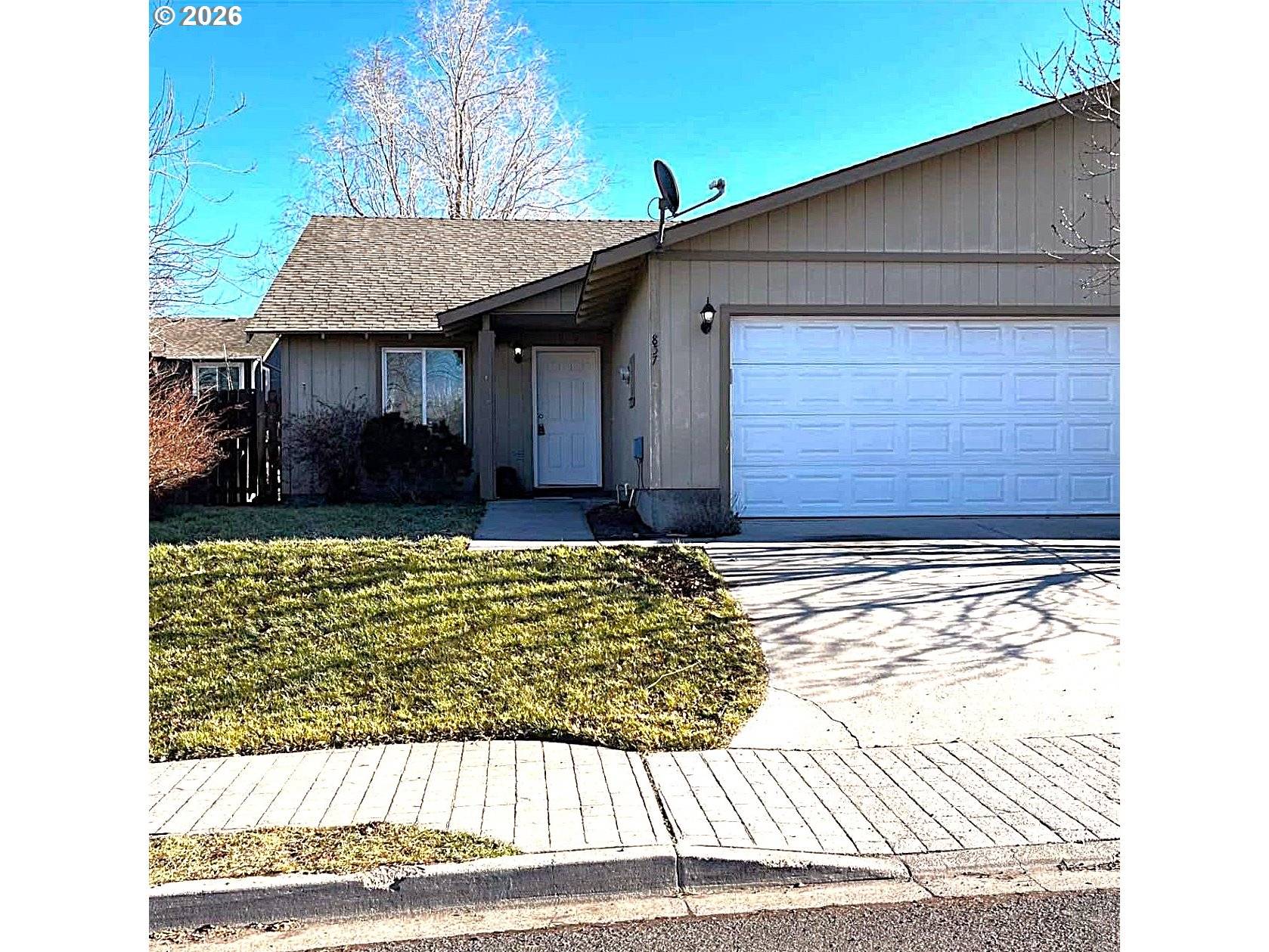 Madras, OR 97741,857 SE MALIAH AVE