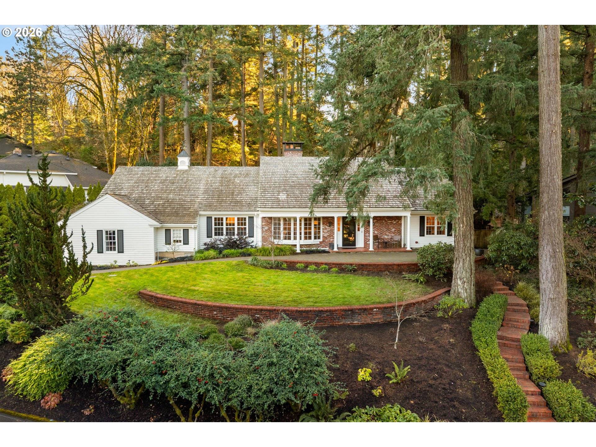 Lake Oswego, OR 97034,39 HILLSHIRE DR