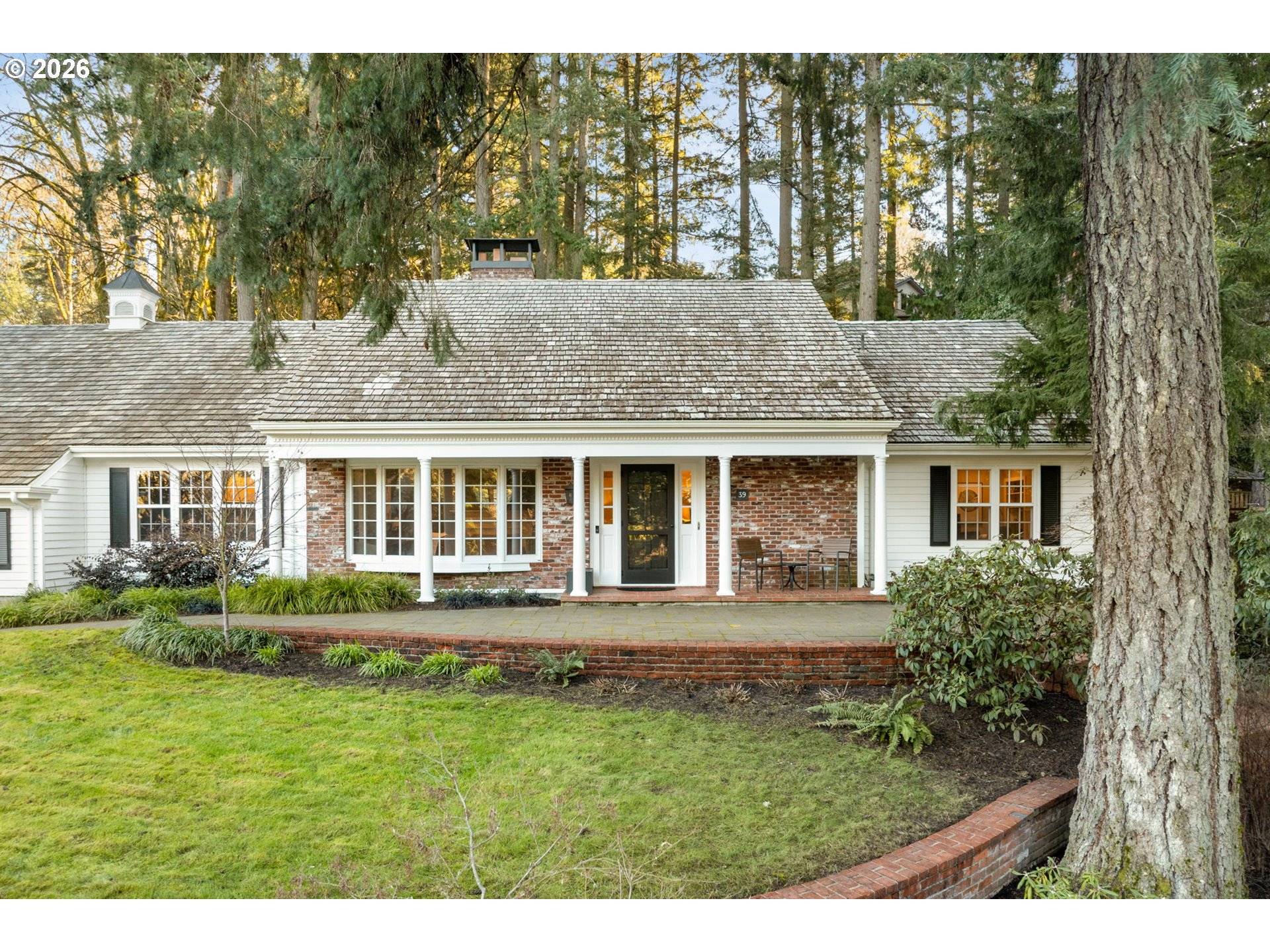 Lake Oswego, OR 97034,39 HILLSHIRE DR