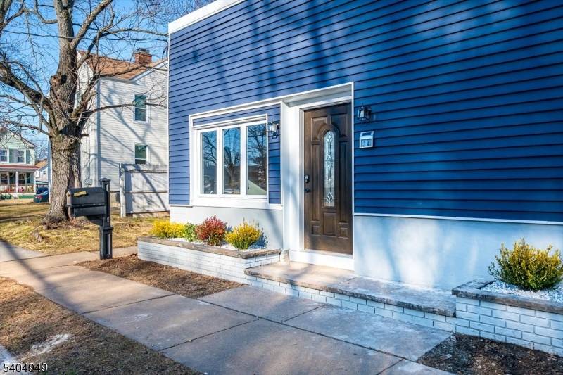 Raritan Boro, NJ 08869,34 Tillman St