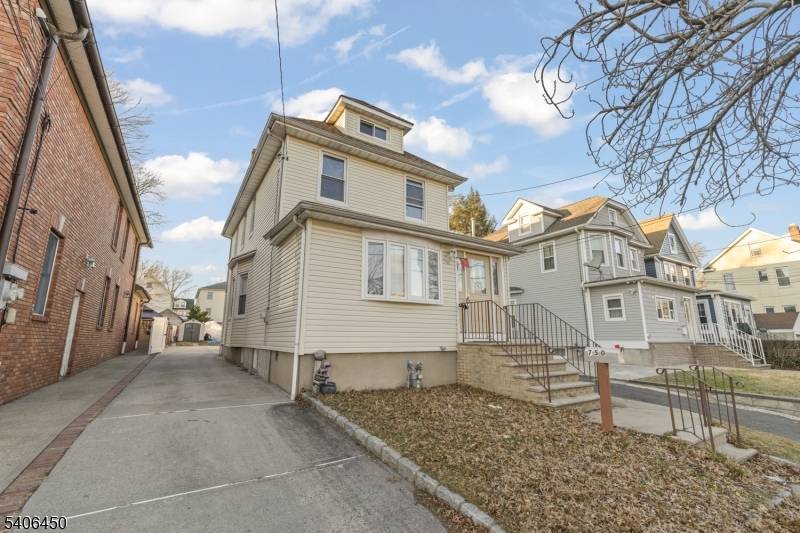 Elizabeth City, NJ 07201,750 Madison Ave